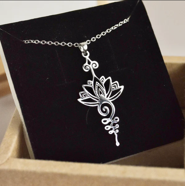 Set Flor de Loto (Collar y pendientes)